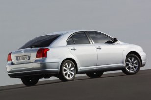 Toyota Avensis 2003 - 2006