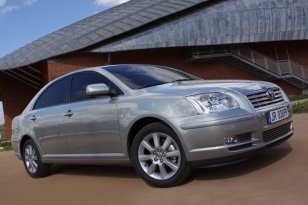 Toyota Avensis 2003 - 2006