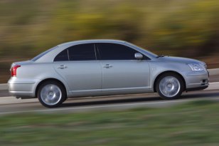 Toyota Avensis 2003 - 2006