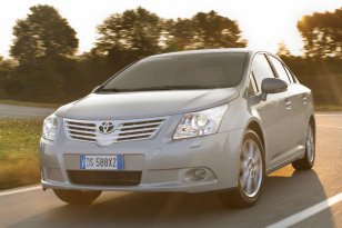 Toyota Avensis 2009 - 2012