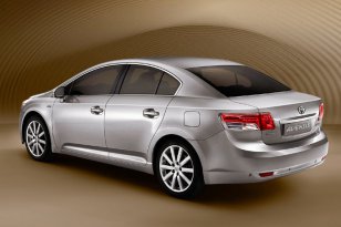 Toyota Avensis 2009 - 2012