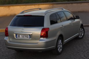 Toyota Avensis 2003 - 2006