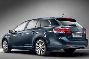 Toyota Avensis 2009 - 2012