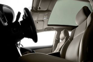 Toyota Avensis 2009 - 2012