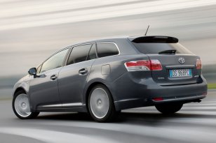 Toyota Avensis 2009 - 2012