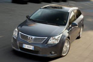 Toyota Avensis 2009 - 2012