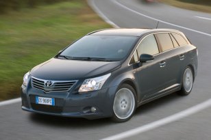 Toyota Avensis 2009 - 2012