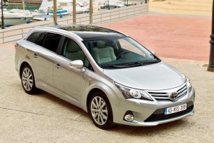 Toyota Avensis 2012