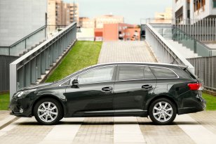 Toyota Avensis 2012