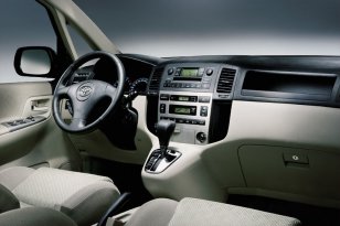 Toyota Corolla Verso 2002 - 2004