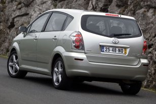 Toyota Corolla Verso 2004 - 2007