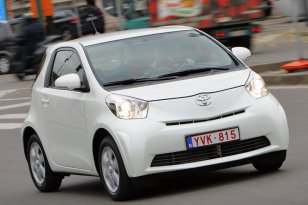 Toyota iQ 2009 - 2015