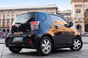 Toyota iQ 2009 - 2015