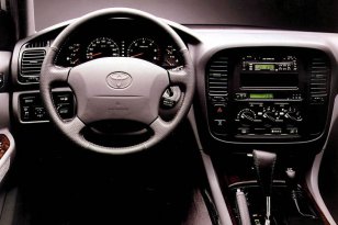 Toyota Land Cruiser 100 1998 - 2002
