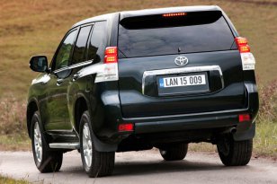 Toyota Land Cruiser 2010 - 2013