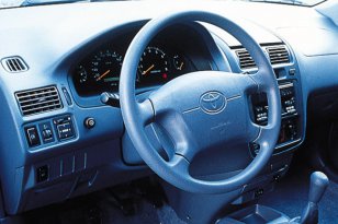 Toyota Picnic 1996 - 2001