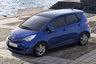 Toyota Verso-S 2011