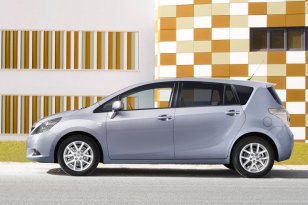 Toyota Verso 2009 - 2013