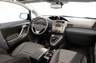 Toyota Verso 2009 - 2013