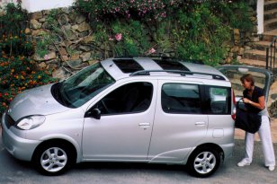 Toyota Yaris Verso 1999 - 2003