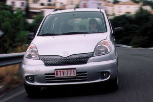 Toyota Yaris Verso 1999 - 2003