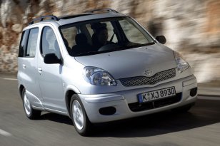 Toyota Yaris Verso 2003 - 2006