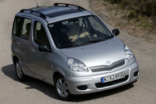 Toyota Yaris Verso 2003 - 2006