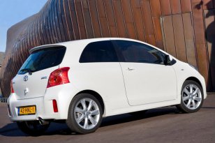 Toyota Yaris 2009 - 2011