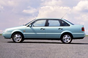 Volkswagen Passat 1993 - 1996