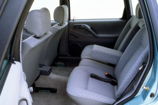 Volkswagen Passat 1993 - 1996