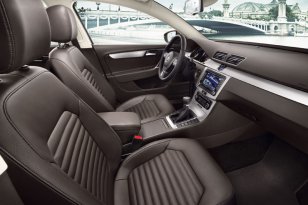 Volkswagen Passat 2010 - 2014