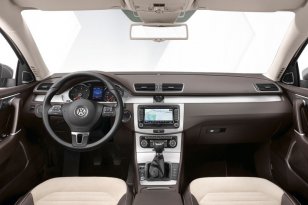 Volkswagen Passat 2010 - 2014