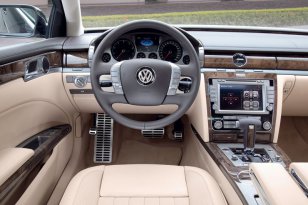 Volkswagen Phaeton 2010
