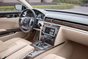 Volkswagen Phaeton 2010