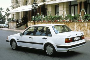 Volvo 460 1990 - 1993