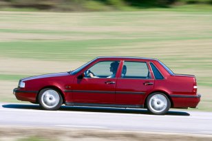 Volvo 460 1993 - 1994