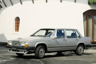 Volvo 760 1982 - 1988