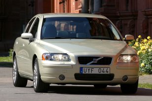 Volvo S60 2004 - 2009