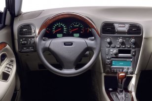 Volvo V40 2002 - 2004