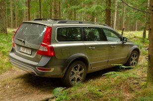 Volvo XC70 2011 - 2013