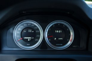 Volvo XC70 2011 - 2013