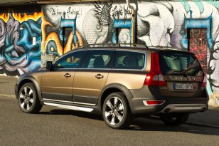 Volvo XC70 2011 - 2013
