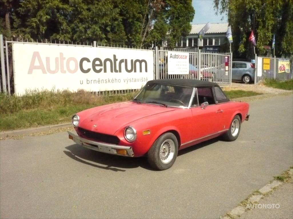 Fiat 124 Spider, 1977 - pohled č. 1