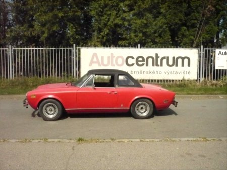 Fiat 124 Spider, 1977 - pohled č. 2