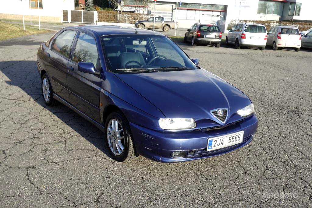 Alfa Romeo 146, 1998 - celkový pohled