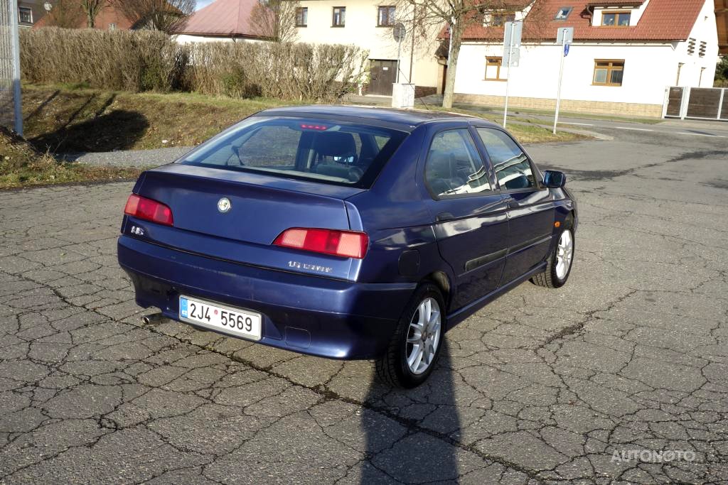 Alfa Romeo 146, 1998 - pohled č. 3