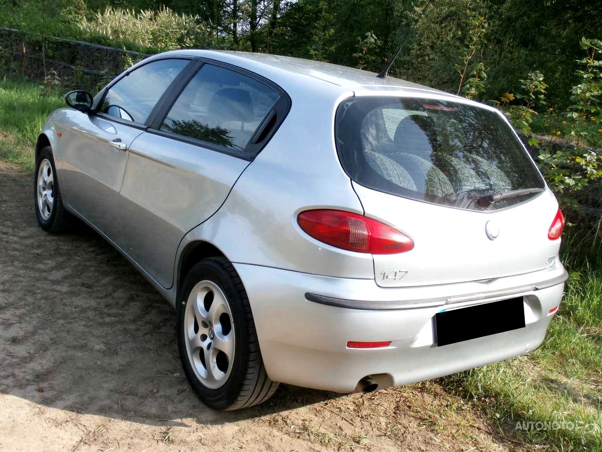 Alfa Romeo 147, 2004 - pohled č. 2