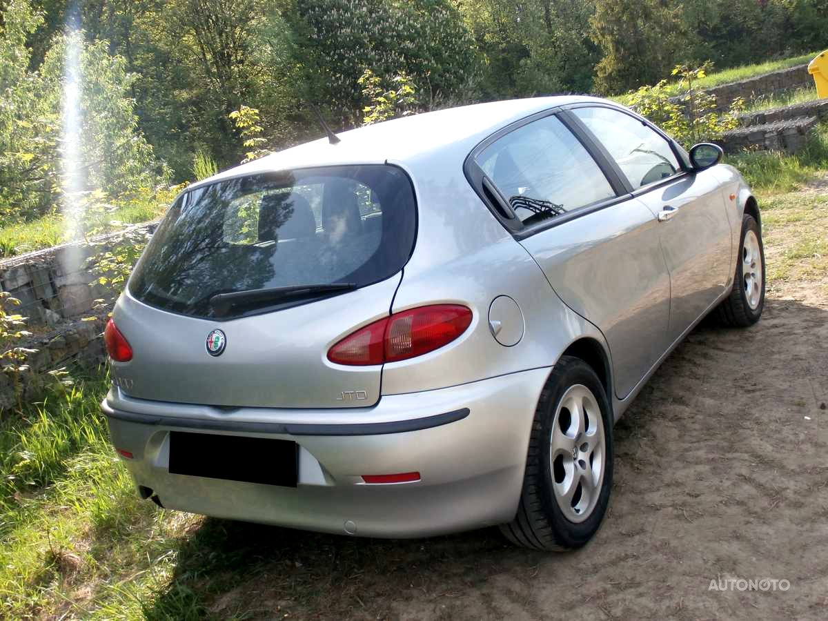 Alfa Romeo 147, 2004 - pohled č. 3