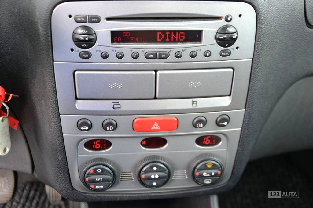 Alfa Romeo 147, 2005 - pohled č. 14