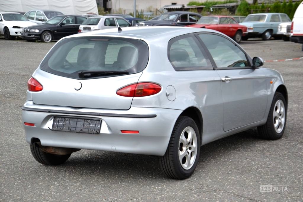 Alfa Romeo 147, 2005 - pohled č. 3